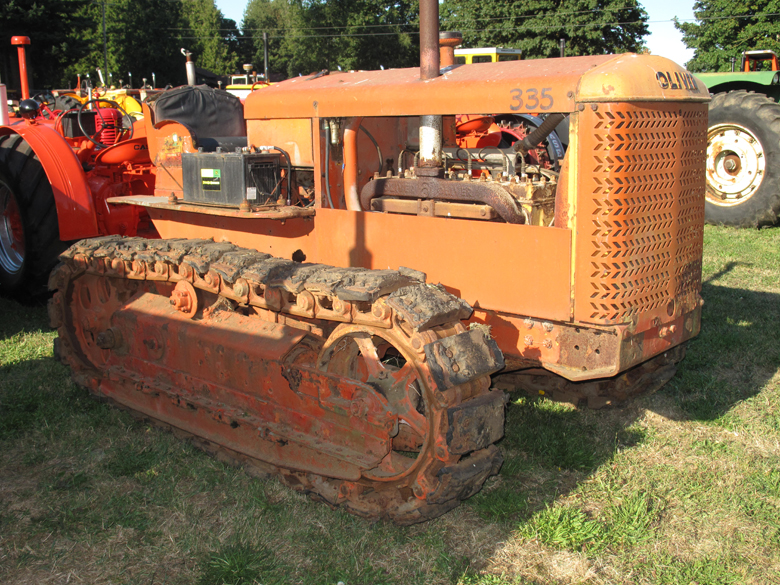 Oliver 335 crawler